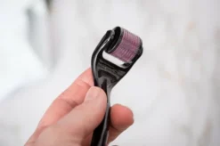 Begroting π DRS - Titanium 540 Needles Titanium Dermaroller 0.5mm Van Zeer Hoge Kwaliteit - Ultra Scherpe Naalden - Anti Slip Grip β€οΈ 11 Begroting π DRS - Titanium 540 Needles Titanium Dermaroller 0.5mm Van Zeer Hoge Kwaliteit - Ultra Scherpe Naalden - Anti Slip Grip β€οΈ -Beauty Winkel 550x366 18