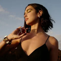 Uitgang 💯 Yves Saint Laurent YSL = Libre Le Parfum Eau De Parfum - 30ml Spray - Damesparfum 😀 -Beauty Winkel 550x550 155