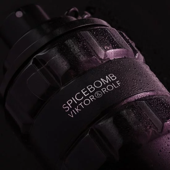 Beste Pirce π Viktor En Rolf Viktor & Rolf Spicebomb 50 Ml - Eau De Toilette - Herenparfum π― 9 Beste Pirce π Viktor En Rolf Viktor & Rolf Spicebomb 50 Ml - Eau De Toilette - Herenparfum π― - Afbeelding 7