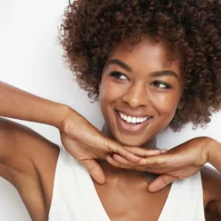 Groothandel 🤩 Olay Beauty Fluid Hydraterende Lotion Voor Gezicht En Lichaam - 200 Ml ✔️ -Beauty Winkel 550x550 596