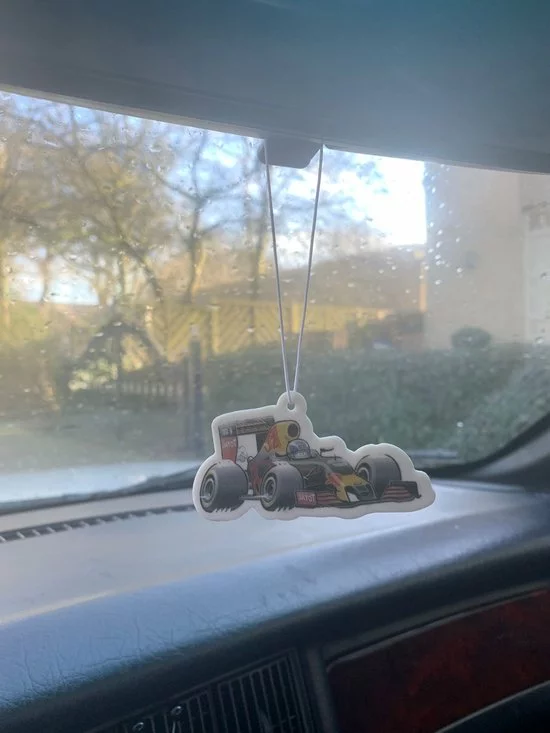 Groothandel π Milano Autoparfum Red Bull Racing - Luchtverfrisser Auto - Autogeur - Auto Accessoires - Max Verstappen π 6 Groothandel π Milano Autoparfum Red Bull Racing - Luchtverfrisser Auto - Autogeur - Auto Accessoires - Max Verstappen π - Afbeelding 4