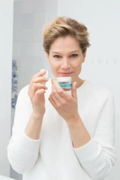 Top 10 ✔️ Biodermal Hydraplus Dagcr Me Vochtarme Huid Met Hyaluron & Glycerine - 50ml 🛒 -Beauty Winkel 550x825 15